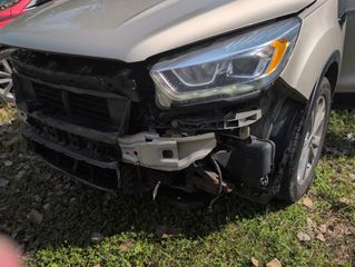 2017 Ford Escape SE - Primary Damage Right Image